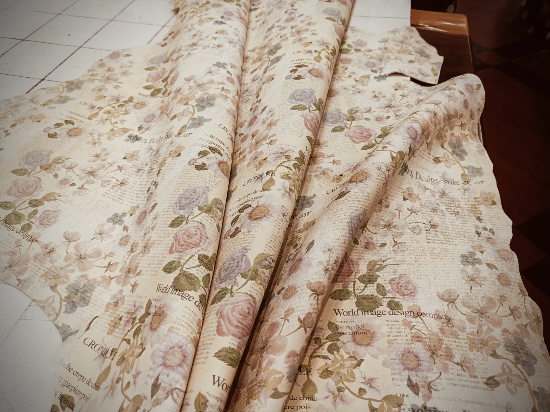 シープ プリント(バラ・英字) インポート